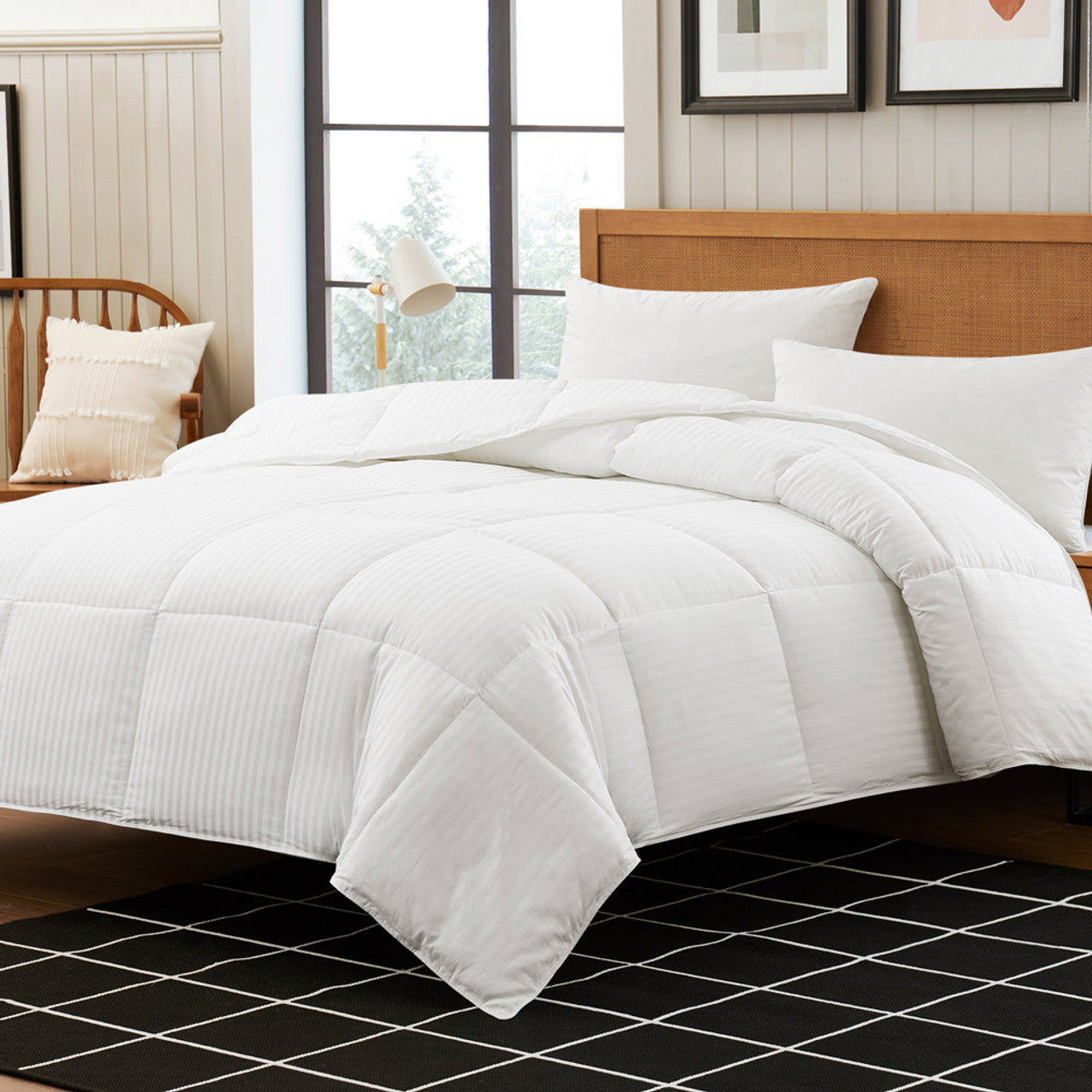 Eddie Bauer® Lightweight Down Alternative PrimaLoft® Comforter