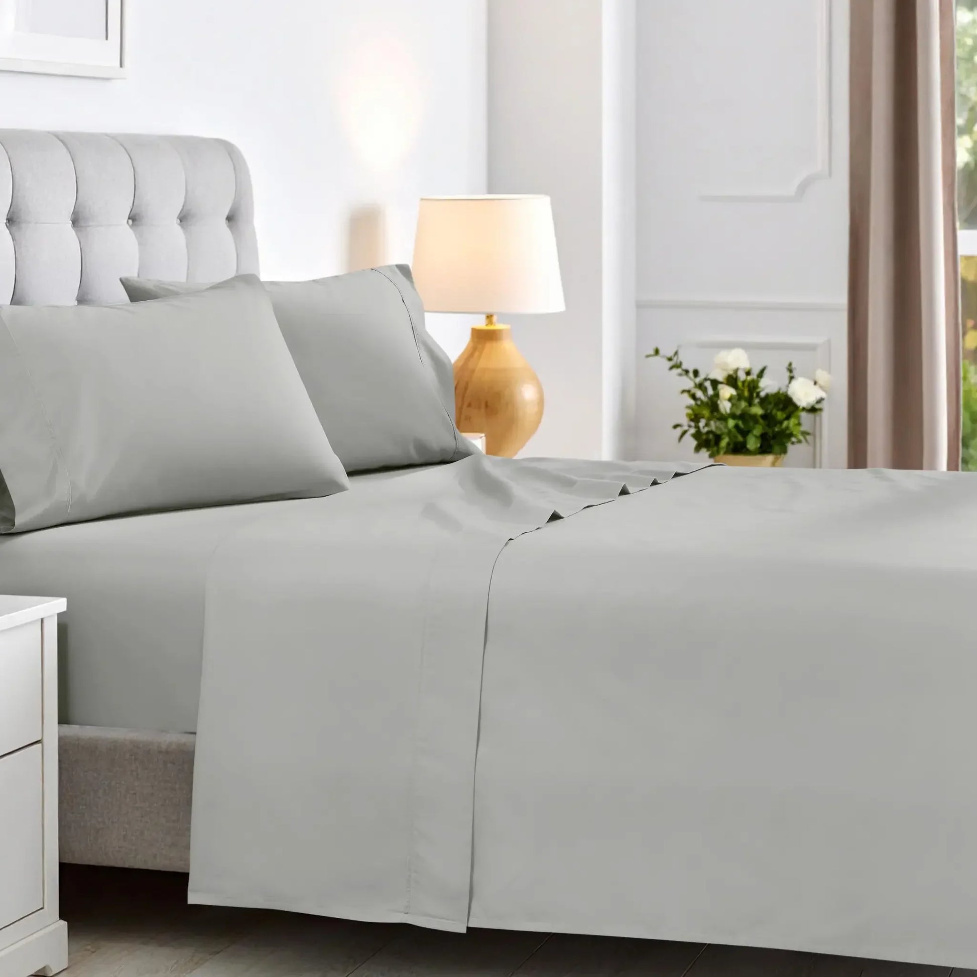 600 Thread Count Cotton Blend Bed Sheet Set Solid Deep Pocket for homes in platinum color