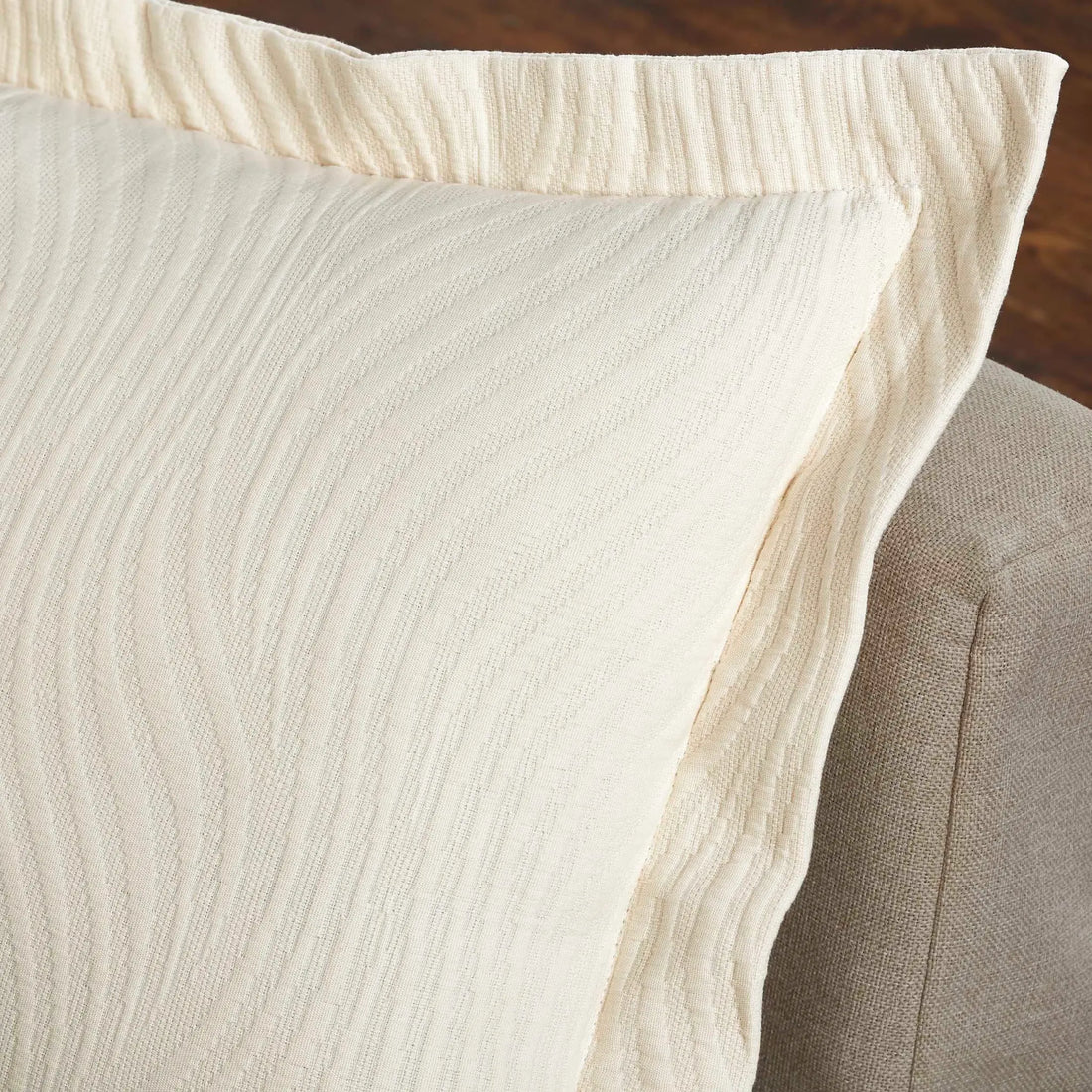 Lightweight Cotton Bedspread Sets 3-Piece Cascade Jacquard Matelassé