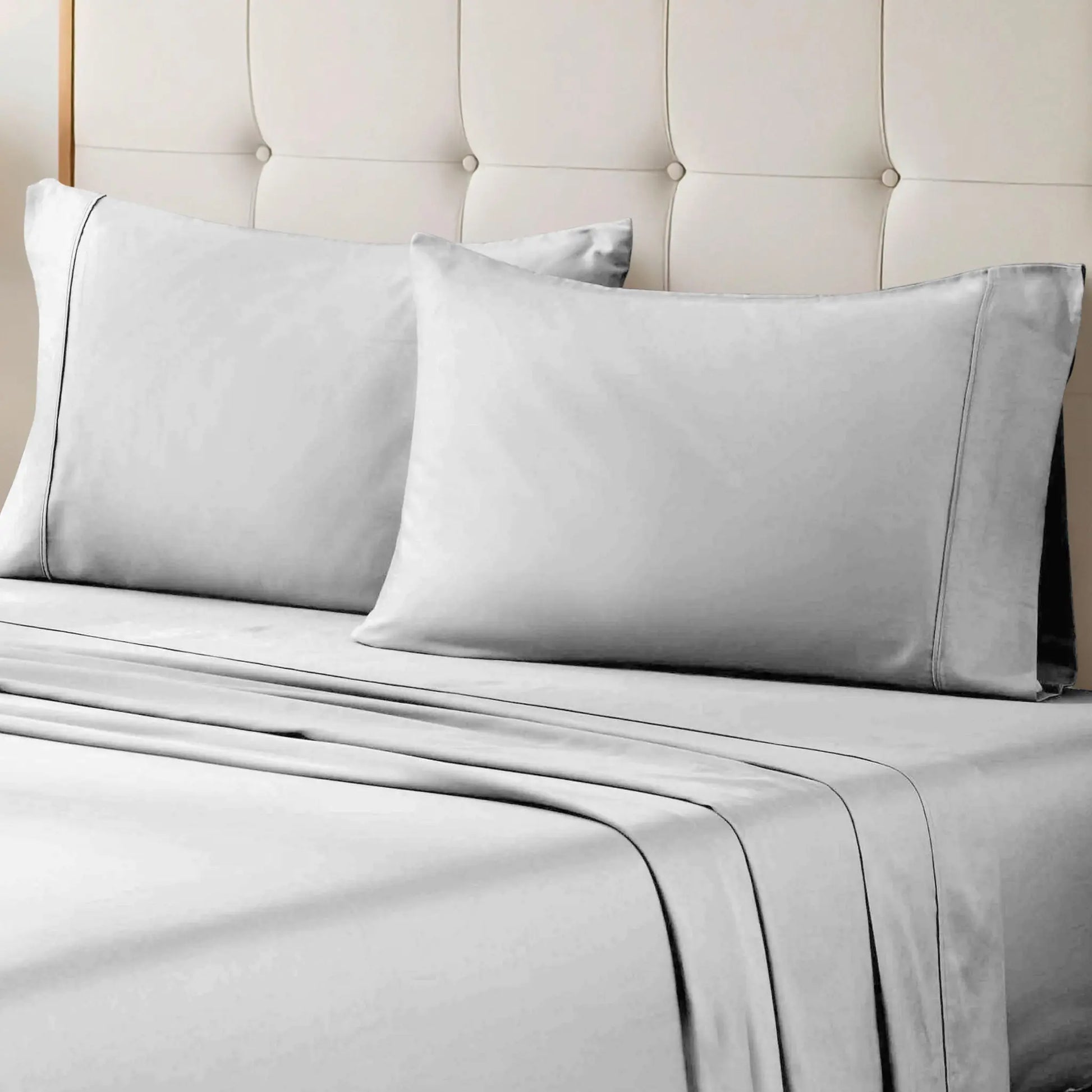 Chrome 700 Thread Count Egyptian Cotton Sateen Bed Sheet Set displayed