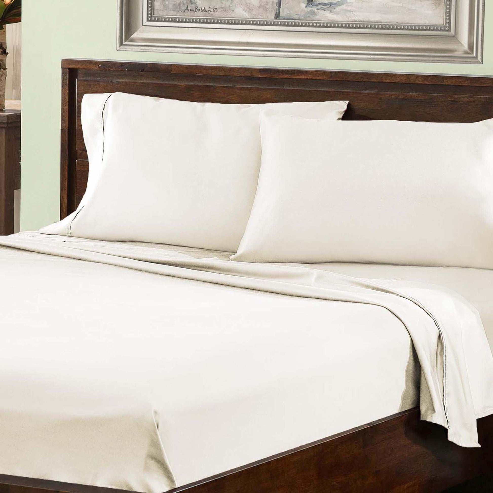 Ivory 800 Thread Count Cotton Blend Bed Sheet Set deep pocket solid color bedding lifestyle display.