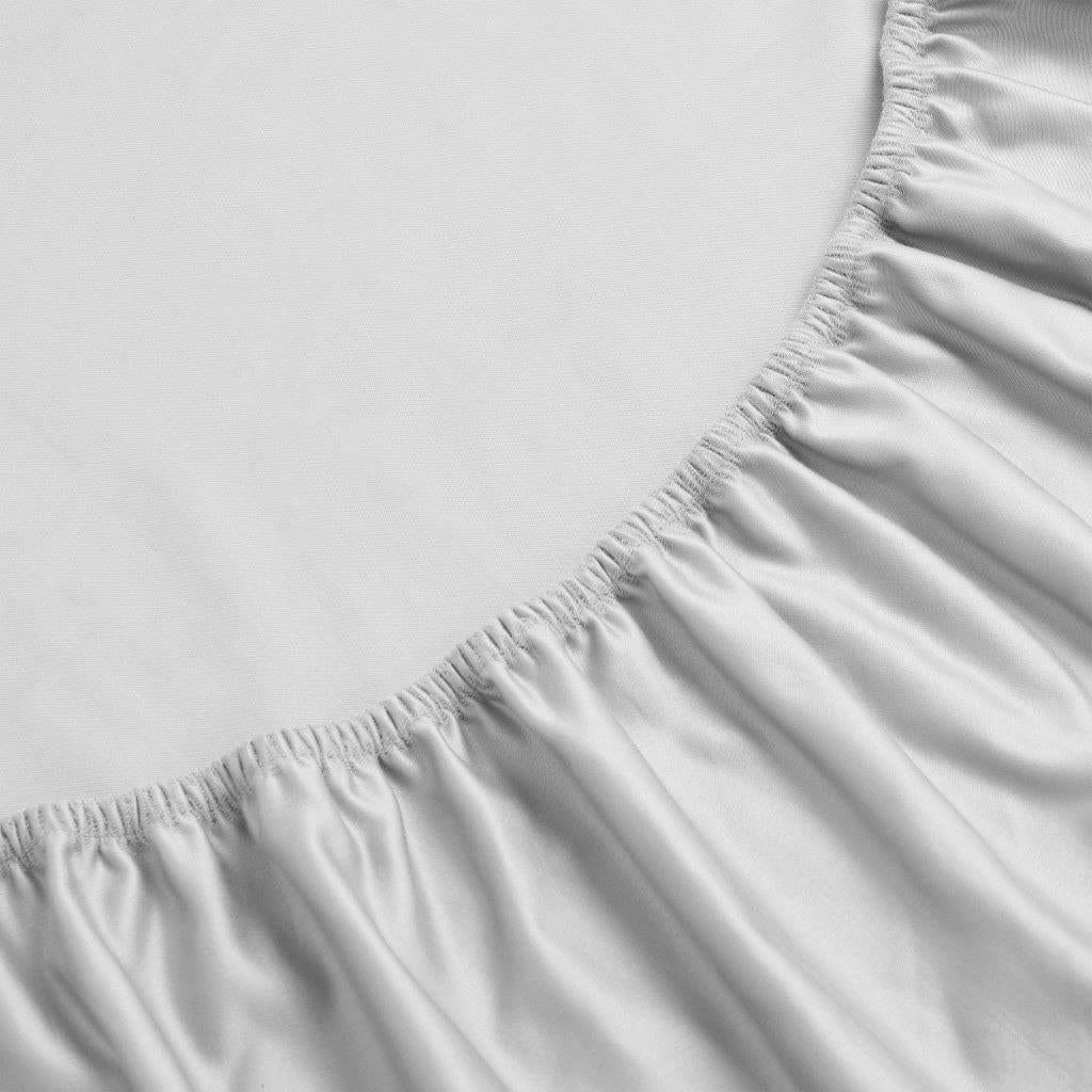 Platinum 1500 Thread Count Egyptian Cotton Fitted Sheet corner elastic band close-up texture.
