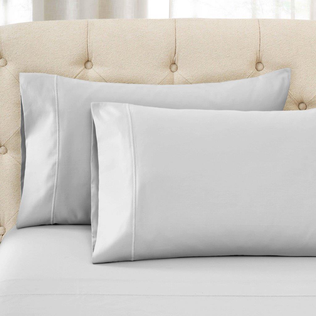 Platinum 1500 Thread Count Egyptian Cotton pillowcase set close-up texture detail.