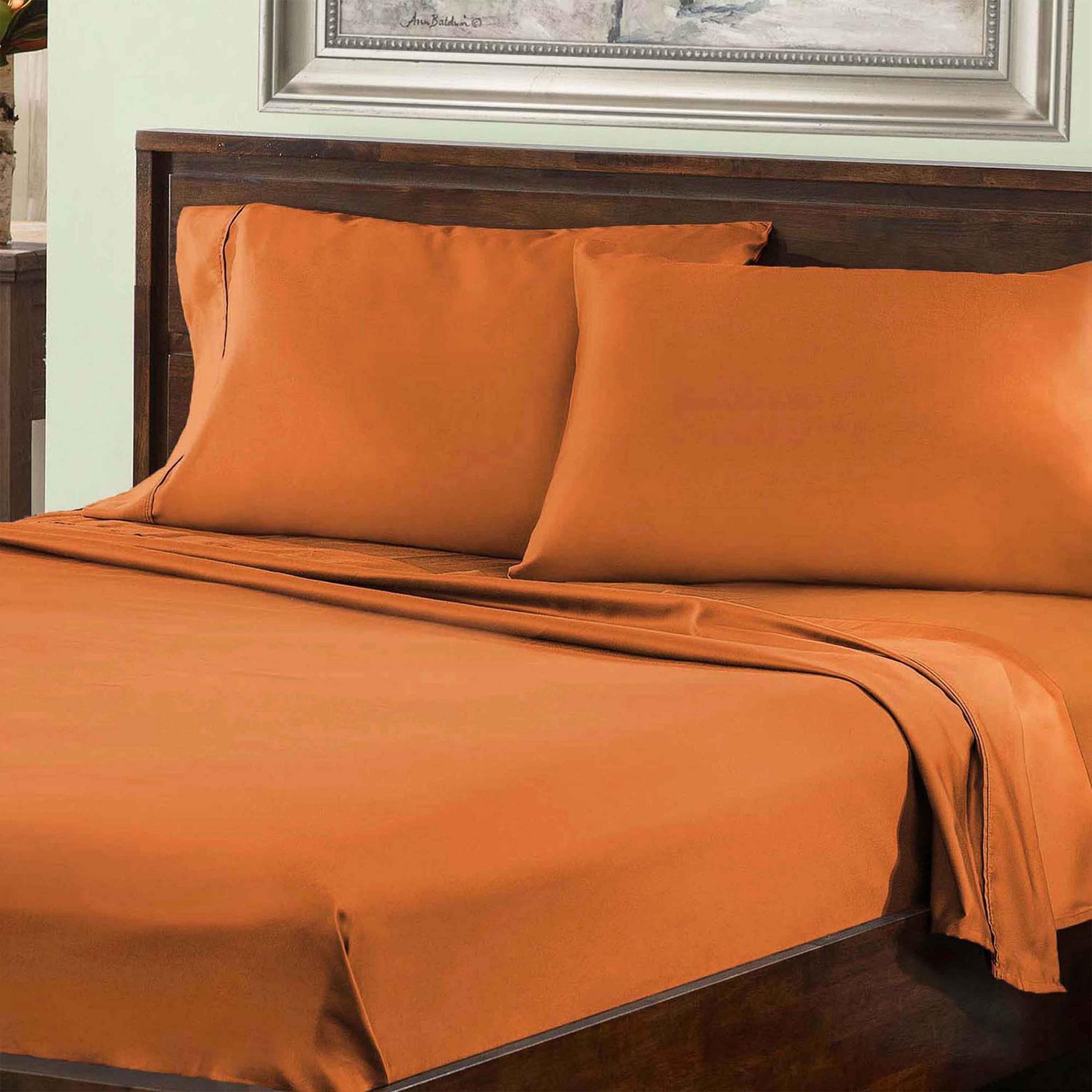 Rust 800 Thread Count Cotton Blend Bed Sheet Set deep pocket solid color bedding lifestyle display.
