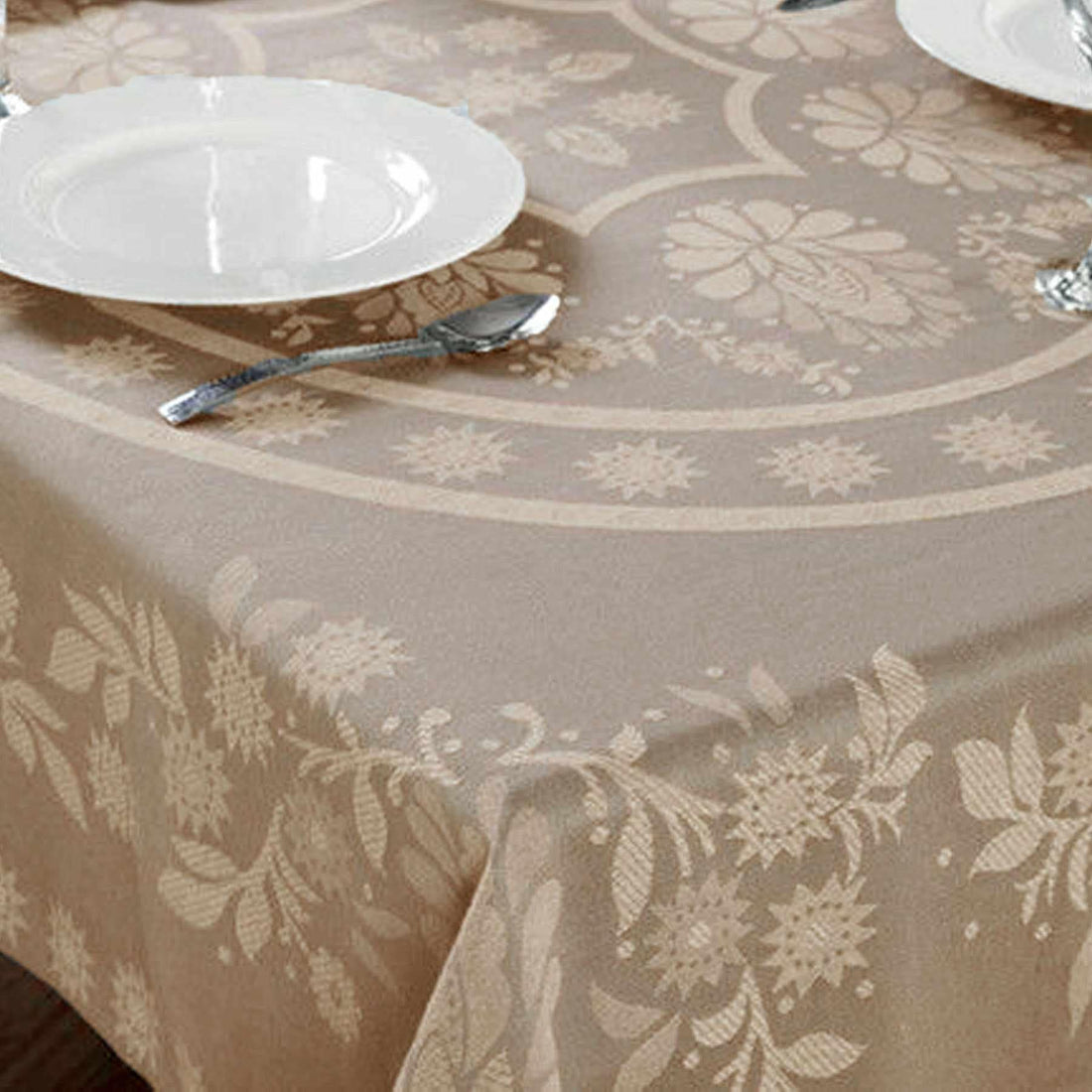 Abigail 100% Soft Cotton Floral Table Cover, Round/Oblong