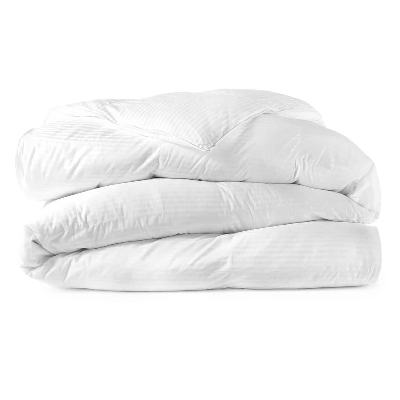 World’s Biggest Comforter - 10' x 10' Colossal All Season Down Alternative Comforter with Duvet Tabs (Hypoallergenic) - beddingbag.com