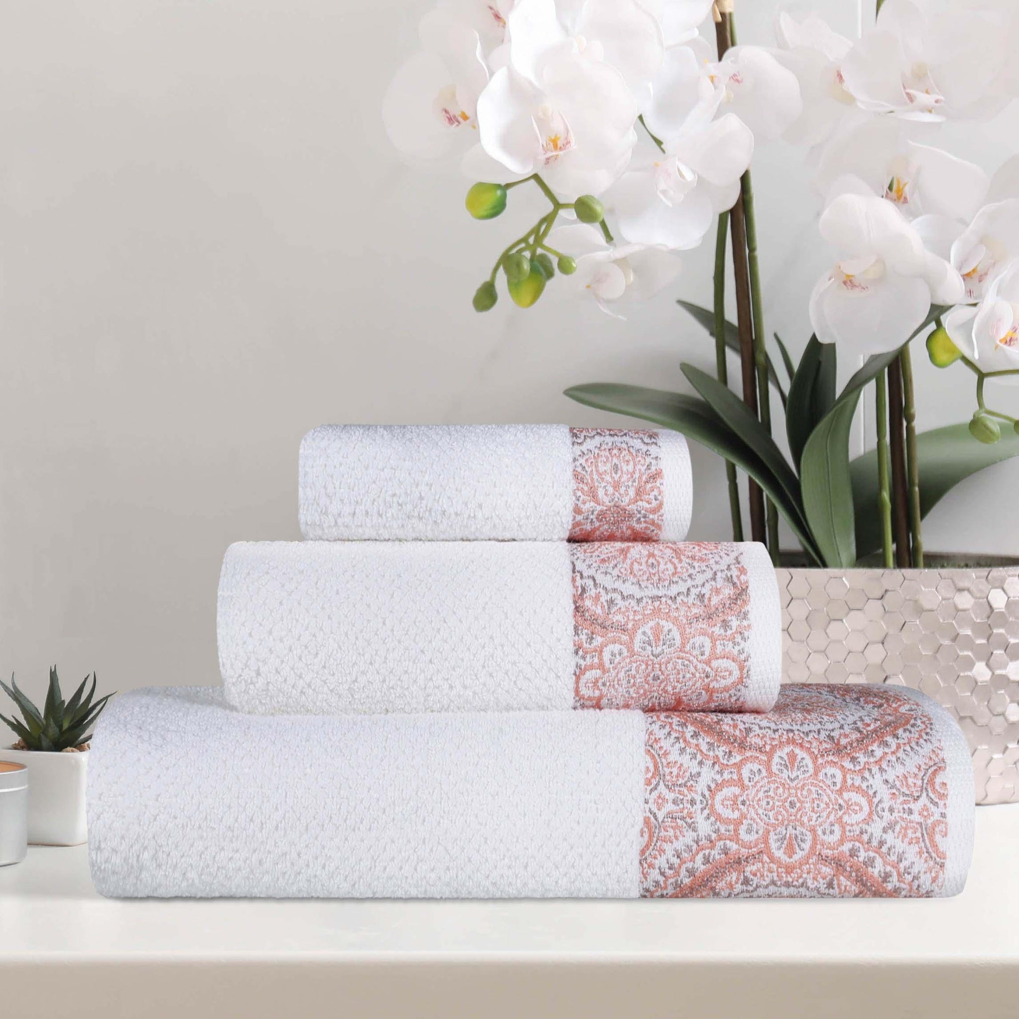 Medallion Cotton Jacquard Textured Soft Absorbent 3 Piece Towel Set