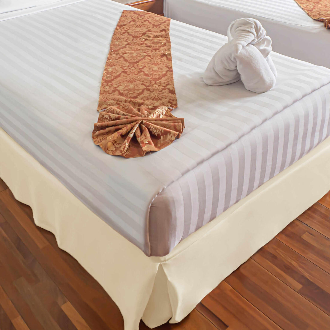 Microfiber Wrinkle-Free Solid 15-Inch Drop Bed Skirt